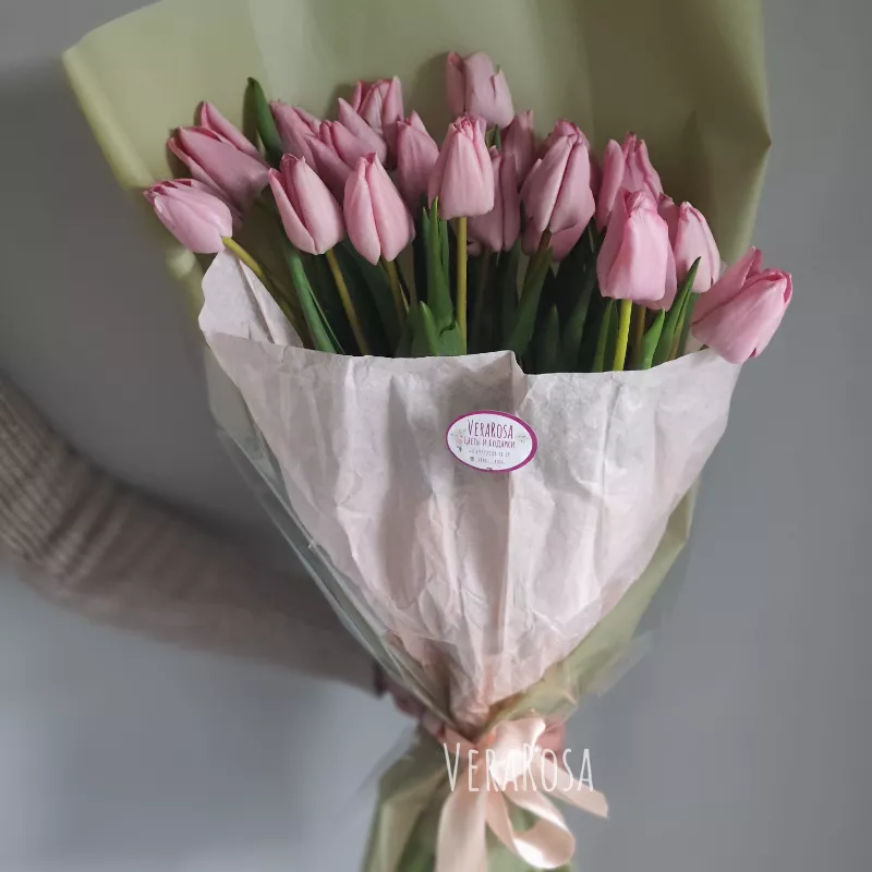 Букет из 25 тюльпанов Пыльная роза  1